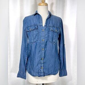 ANTHROPOLOGIE - Cloth & Stone Chambray Button Up